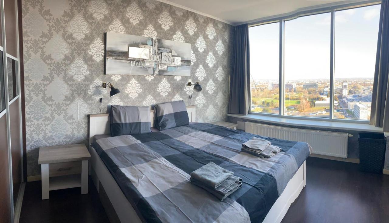 Fantastic View From The 20Th Floor Apartment Bratislava Exterior photo